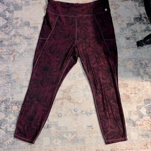 Jones New York Sport Size 2X Burgundy & Black Floral Leggings